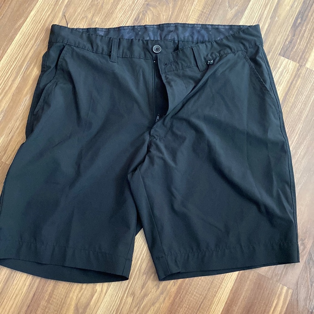 Black shorts. 34W